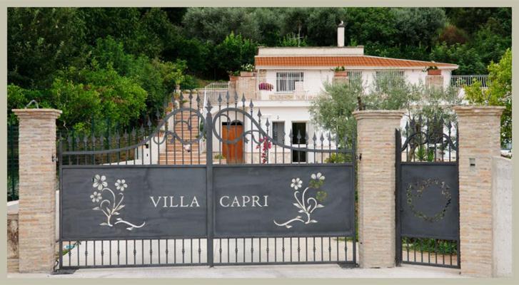Villa Capri 丰迪 外观 照片