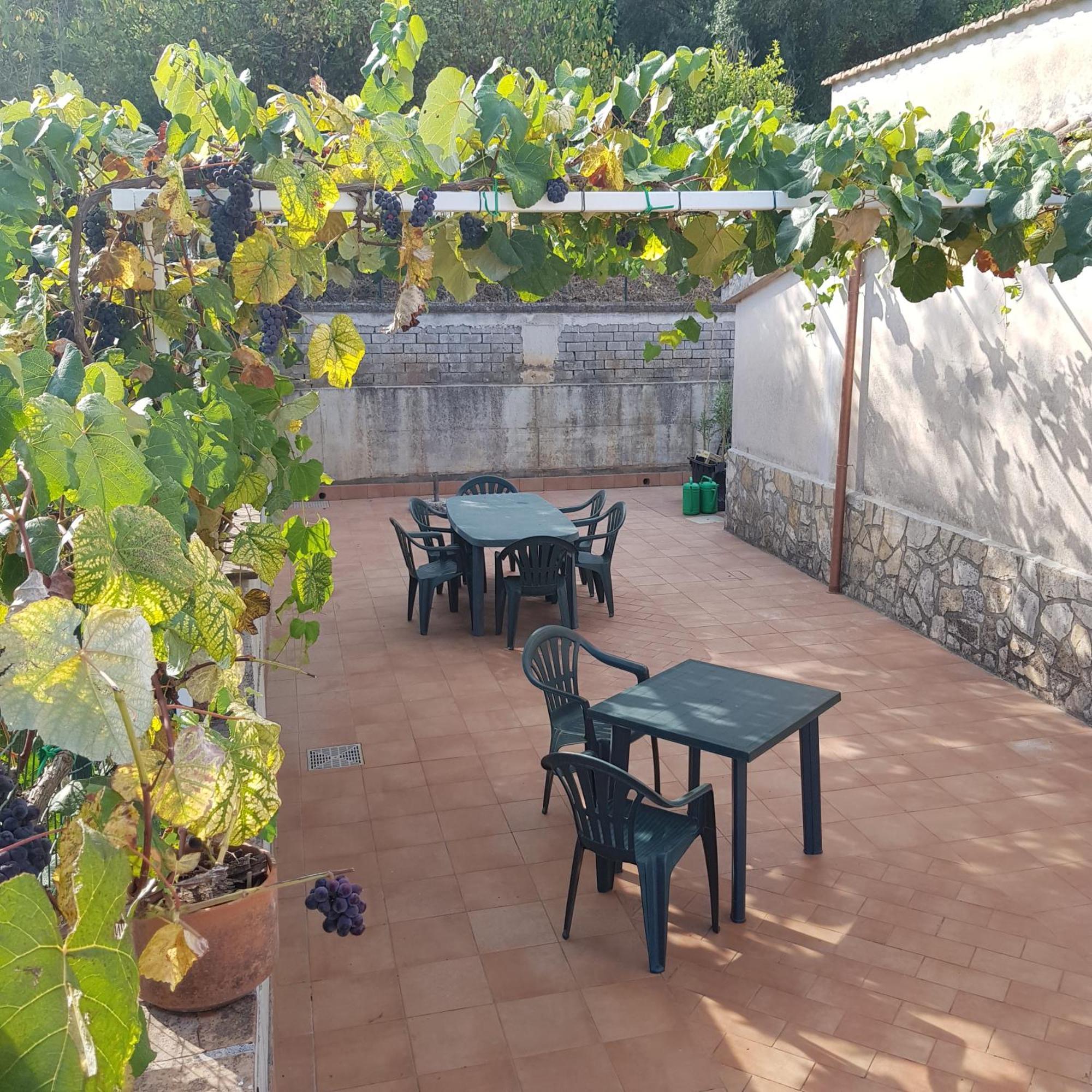 Villa Capri 丰迪 外观 照片